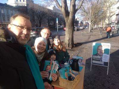 Straenaktion in der Otto-Suhr-Allee im Wahlkampf 2023